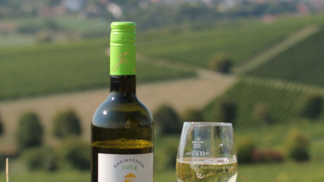 Weingut Janz_Weinflasche, © Peter Henningsen