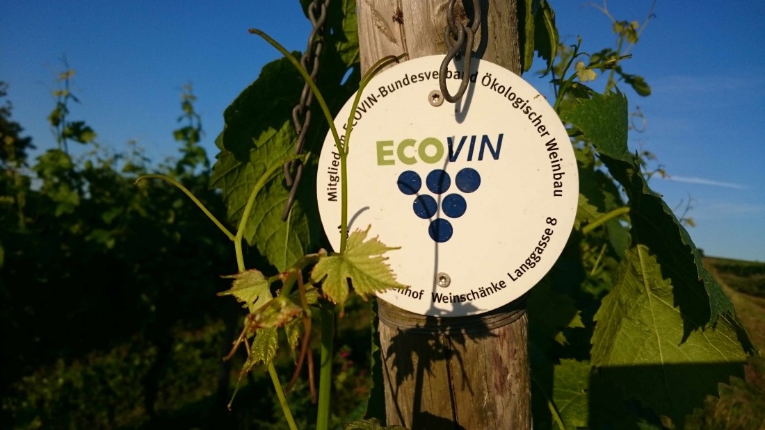 Weingut Kronenhof_Ecovin Schild, © Weingut Kronenhof