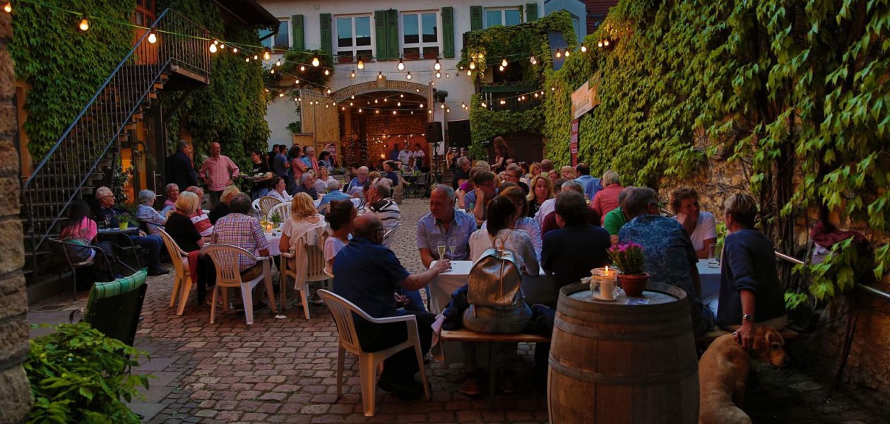 Weingut Singer-Fischer_Hoffest, © Weingut Singer-Fischer